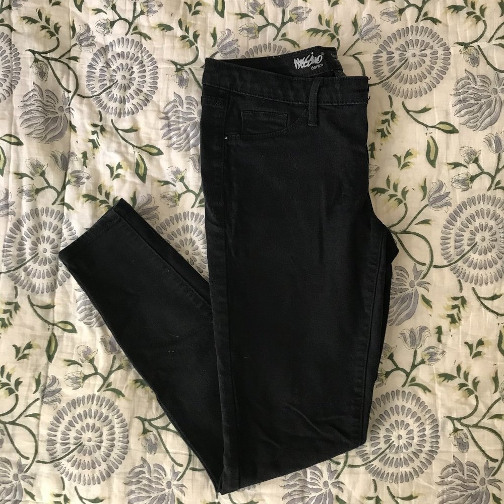 Mossimo Mid-Rise Jeggings (Black)